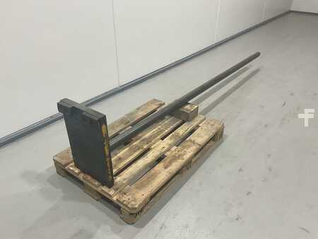 Čelisti na balíky 2000 INTRA DT41170 (2)