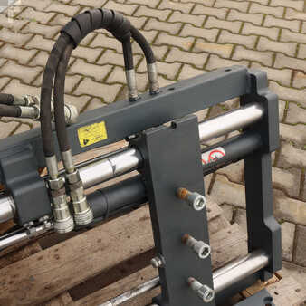 Pozicionéry vidlic 2019  Meyer 6-2506G (3)