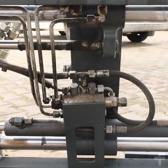 Pozicionéry vidlic 2019  Meyer 6-2506G (4)