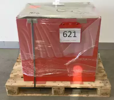 Akcesoria 2023  Stuba 48V 5PzS 775Ah (1)