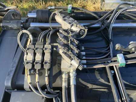 ***outros ***  2020  SMV Elme 817-20204 Spreader (5)