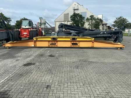 *** other devices ***  Kalmar 20 and 40 `Topspreader (4)