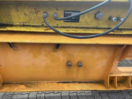 *** other devices ***  Kalmar 20 and 40 `Topspreader (8)