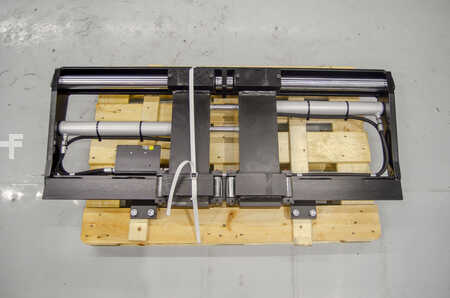 Gaffelflytter med sideflytter 2024 E-L-M 5LC45-1400 (1)