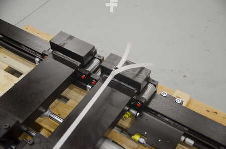 Gaffelflytter med sideflytter 2024 E-L-M 5LC45-1400 (4)