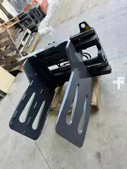 Bale tongs with side shift 2017  Kaup 2T413 (1)