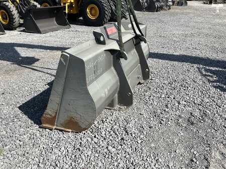 Accesorios 2021  [div] Sennebogen Schaufel 340 (2)