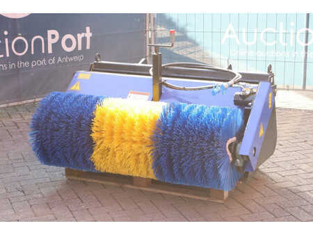 Zametací stroj 2021  MERI Sweeping Attachment (3)