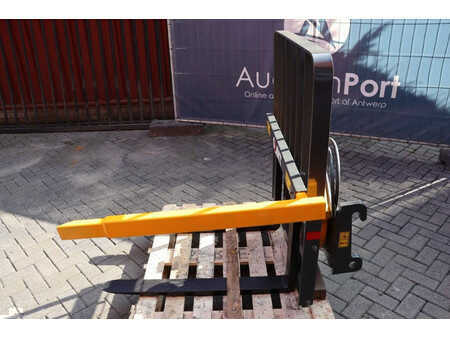 *** Pozostałe *** 2025  Giant  (4)