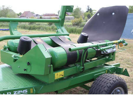 Chwytak do bel 2023  Pronar Z245 (24)