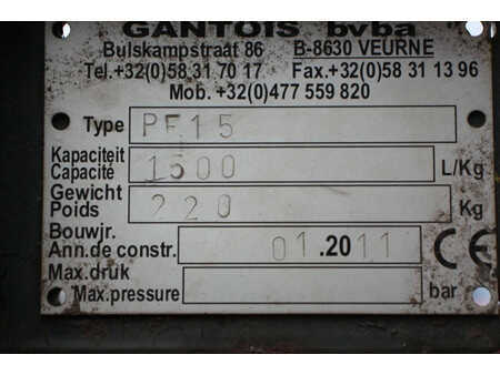 *** Otros *** 2011  [div] PF15 (8)