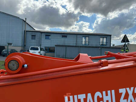 *** Overige *** 2025  Hitachi ZX200 (10)