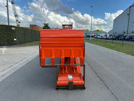 *** Overige *** 2025  Hitachi ZX200 (6)