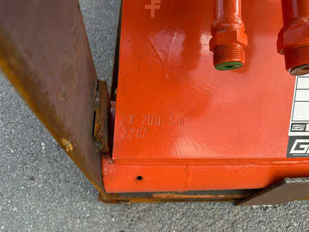 *** Overige *** 2025  Hitachi ZX200 (8)