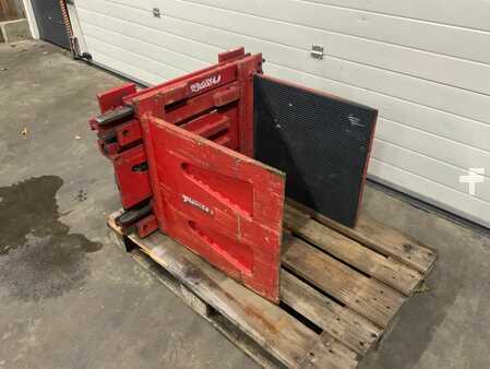 Bale clamp 2023  Bolzoni Auramo FEM 2A (1)