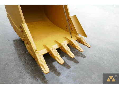 Caterpillar 320 Bucket