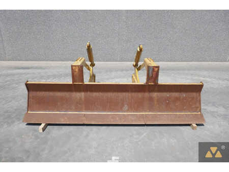 Caterpillar Skidder blade