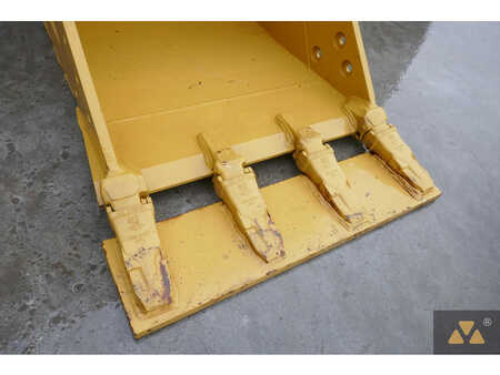 *** other devices ***  Caterpillar 320 Bucket (7)