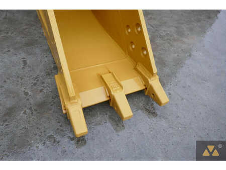 *** other devices ***  Caterpillar 313 Bucket (7)