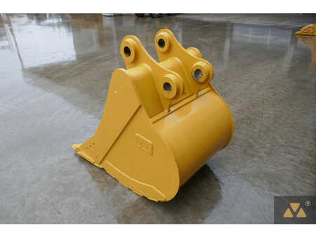*** other devices ***  Caterpillar 320 Bucket (6)