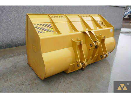 *** other devices ***  Caterpillar 930 Bucket (4)