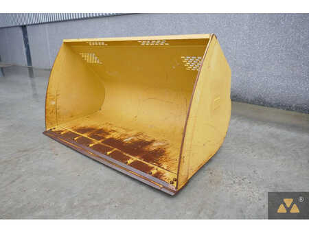 *** other devices ***  Caterpillar 930 Bucket (5)