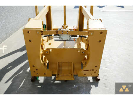 *** Ostatní *** - Caterpillar D7R Ripper (11)