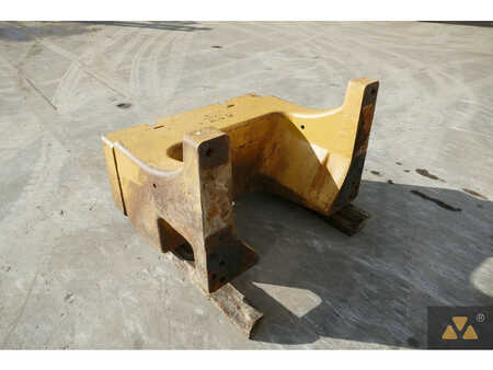 *** other devices ***  Caterpillar D8T Counterweight (6)