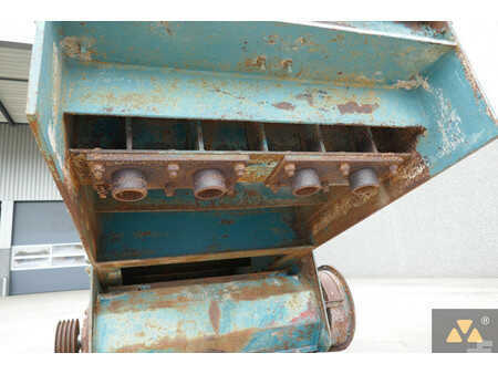 *** Ostatní *** 1999  KUE-KEN Feeder (10)