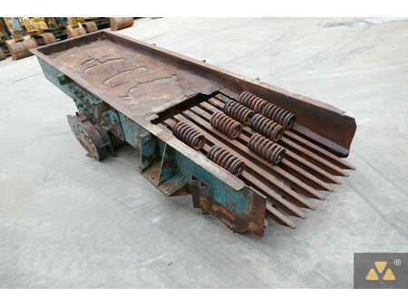 *** Ostatní *** 1999  KUE-KEN Feeder (5)