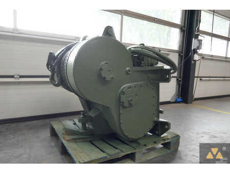 *** other devices ***  Caterpillar 57 Winch (3)