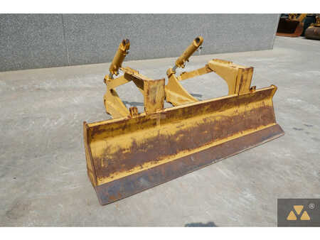 Caterpillar Skidder blade