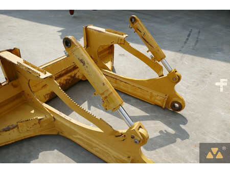 *** Ostatní *** 2015  Caterpillar Skidder blade (11)