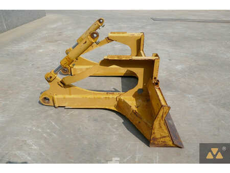 *** Overige *** 2015  Caterpillar Skidder blade (6)