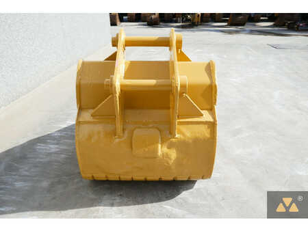 Caterpillar 330 Bucket