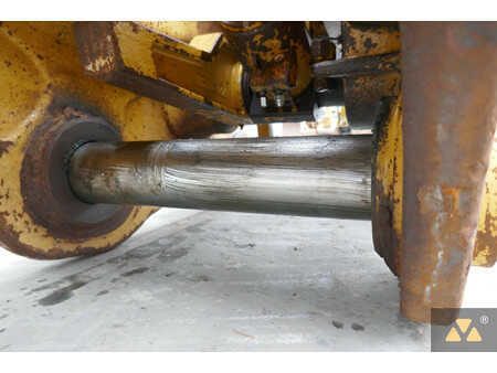 Caterpillar 352 Quick coupler