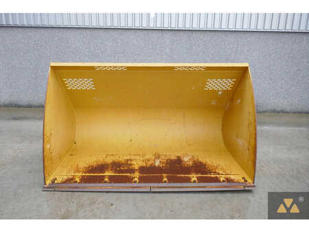 *** Otros ***  Caterpillar 930 Bucket (6)