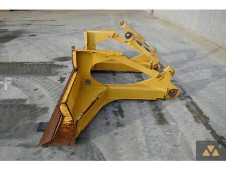 Caterpillar Skidder blade