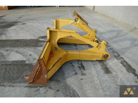 Caterpillar Skidder blade