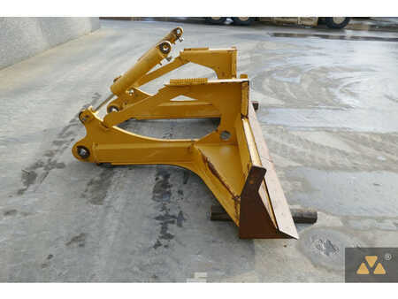 Caterpillar Skidder blade