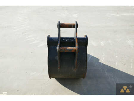 *** Egyéb *** - [div] Bucket (11)