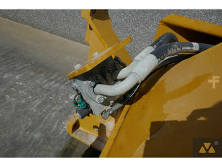 *** Ostatní *** - PACCAR PA140-316V (14)