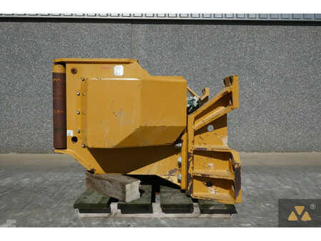 *** Ostatní *** - PACCAR PA140-316V (2)