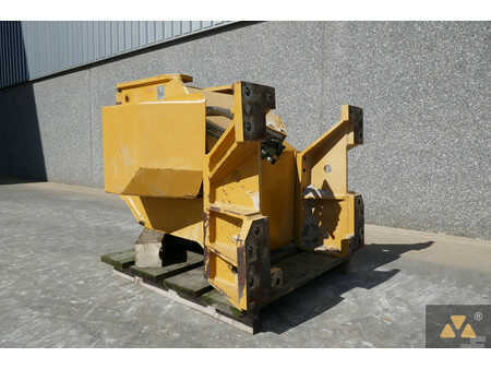 *** Ostatní *** - PACCAR PA140-316V (6)