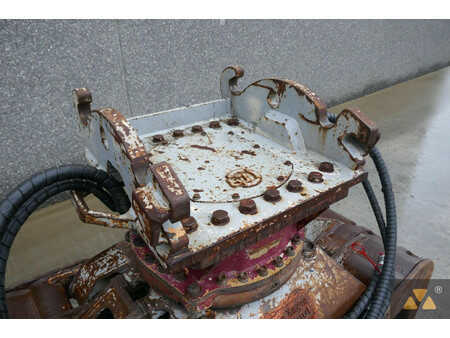 *** Egyéb *** 2011  Demarec DRG-22-DN (14)