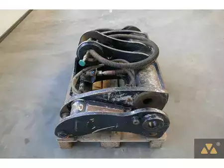 *** Egyéb *** 2021  Caterpillar 950M Quick coupler (6)