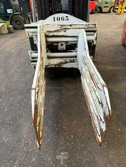 Bale clamp 2009  Cascade 28GBCR21 (1)