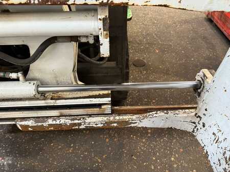 Bale clamp 2009  Cascade 28GBCR21 (5)