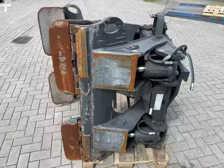 Paper roll clamps, 360° rotating  Bolzoni AR-40RJ-14 (4)