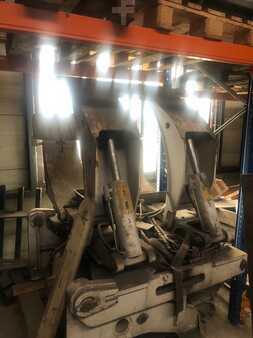 Čelisti na papírové role otočná o 360° - Cascade 60F-RU-504C (1)